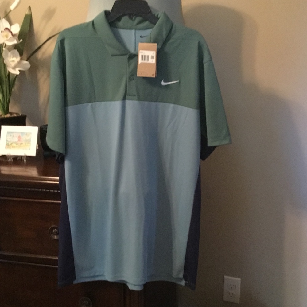 Nike Men’s Two-Tone Green and Light Blue Polo Shirt